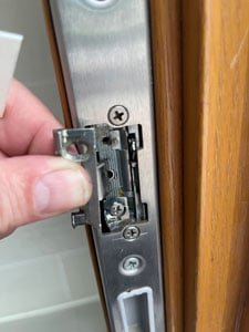 Schlüsseldienst Hannover FAQ 8 Tür Reparatur Hannover Schließzunge